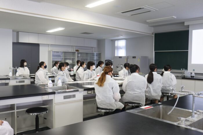 相模女子大学高等部の生徒が来校しました動物系プログラム